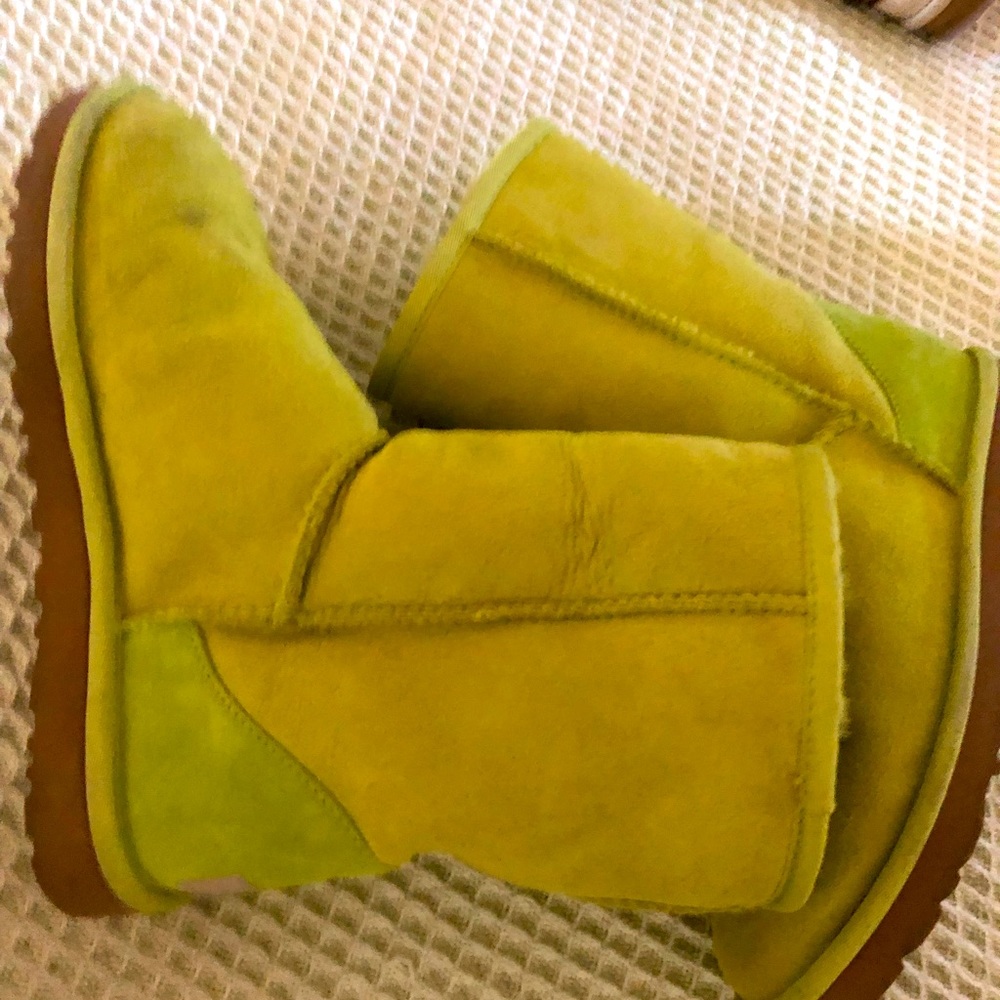 Ugg shearling boots lime green size 7
